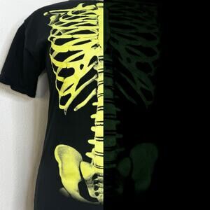 00s Halloween Ribcage Skeleton Bone  T-Shirt Glow in the Dark Unisex Medium